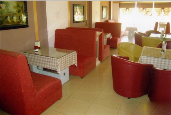 Sofa cafe 32