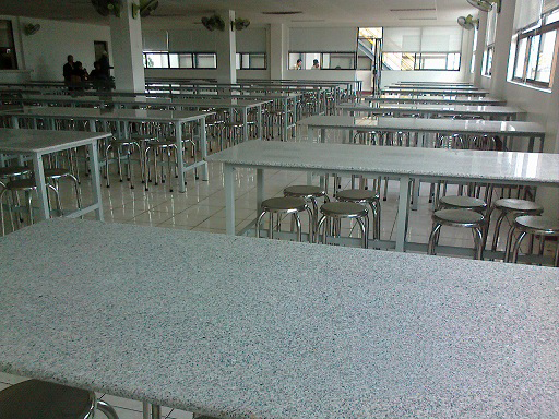 Bàn ăn căng tin mặt đá